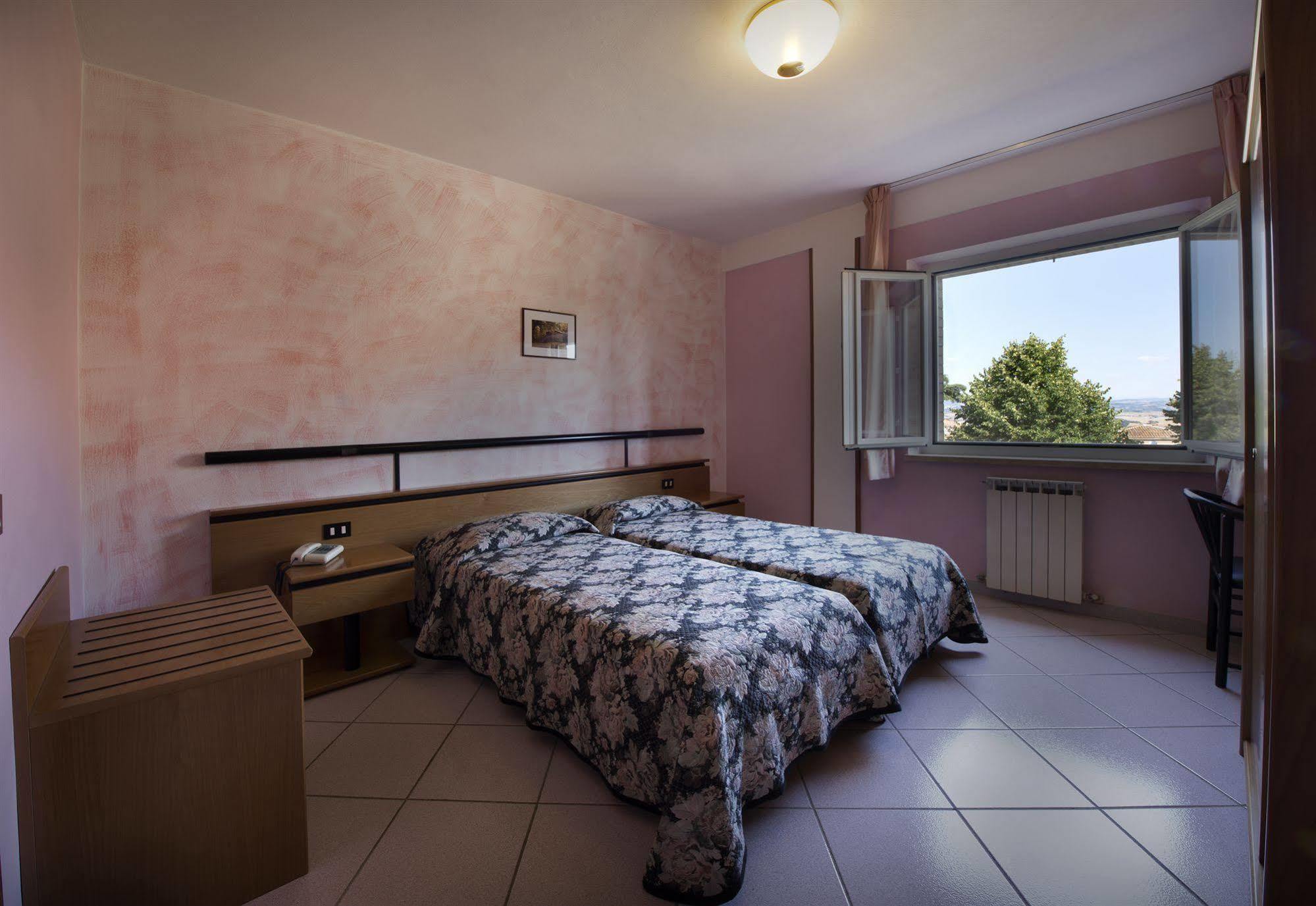 Albergo Di Murlo Exterior photo